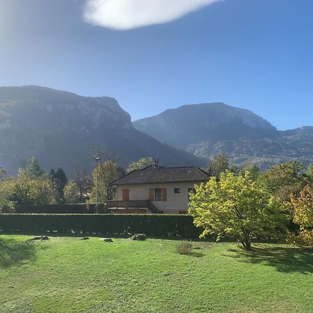 La Montagne Ca Vous Gagne ! Apartman Cluses Kültér fotó